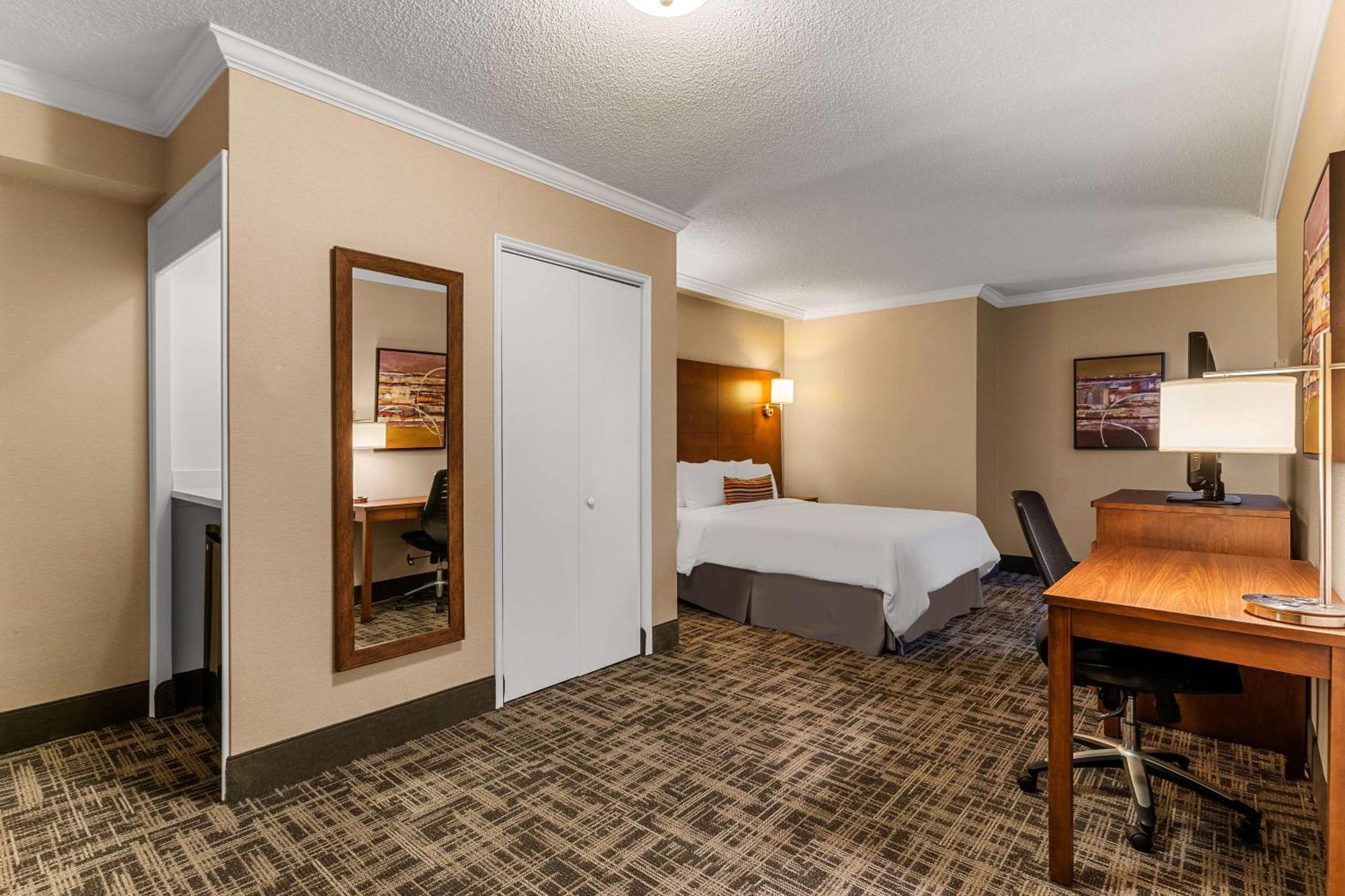 Best Western Ville-Marie Hotel & Suites Montreal Exterior photo